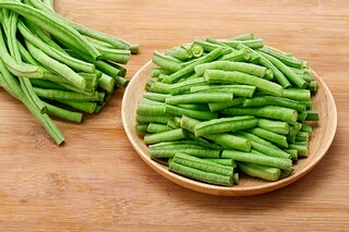 周德清《满庭芳·看岳王传》全诗翻译_满庭芳完整版